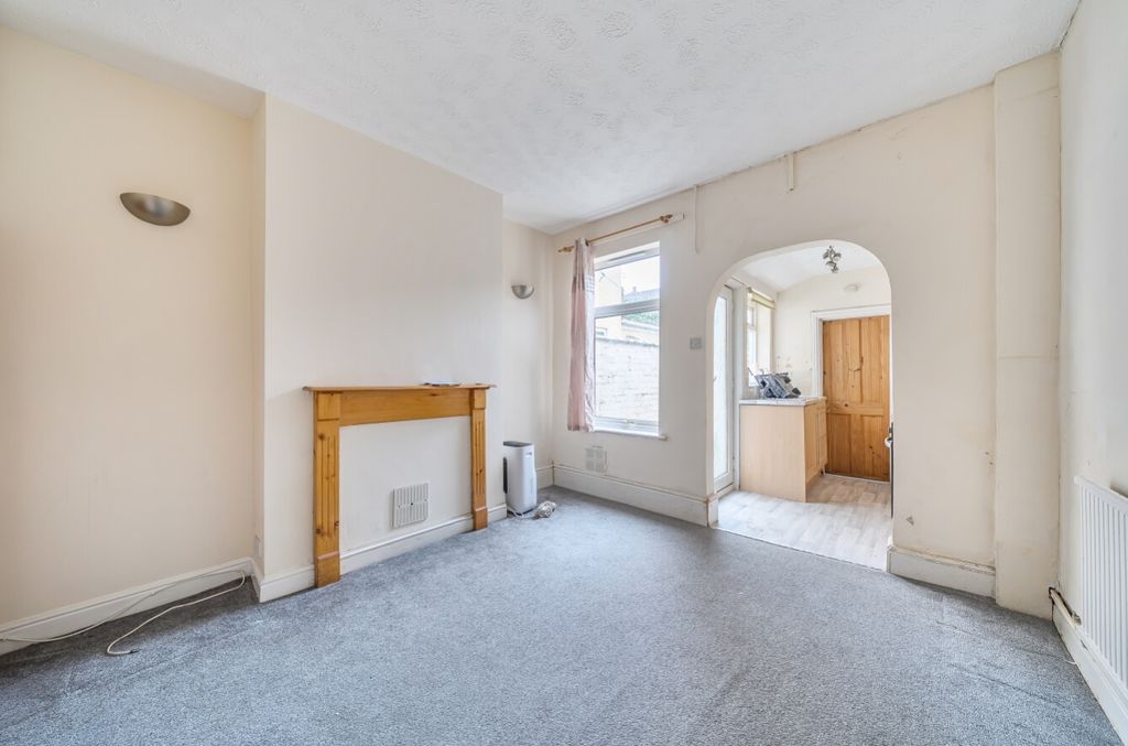 Property photo 3 of 12 1407356-5-697c9dcc4E453