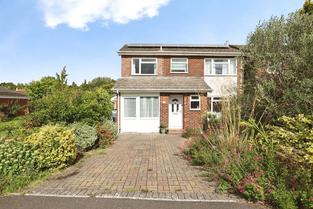 Property photo 1 of 19