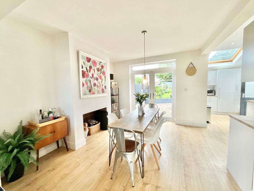 Property photo 3 of 26