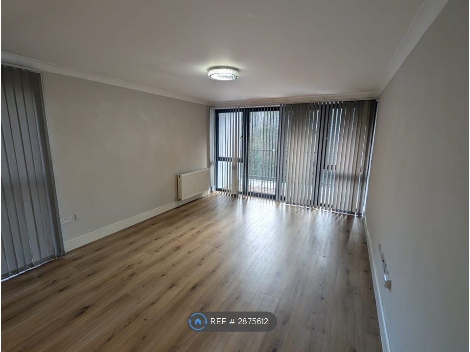 Property photo 2 of 8 Open-Plan Living And Kitchen Area 2