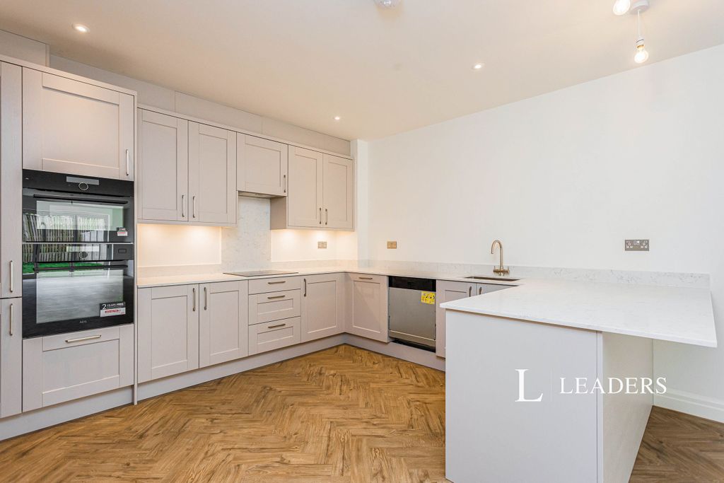 Property photo 1 of 12 Kitchen