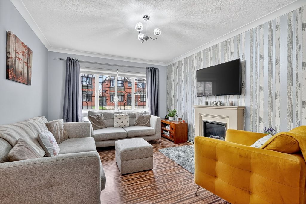 Property photo 2 of 30