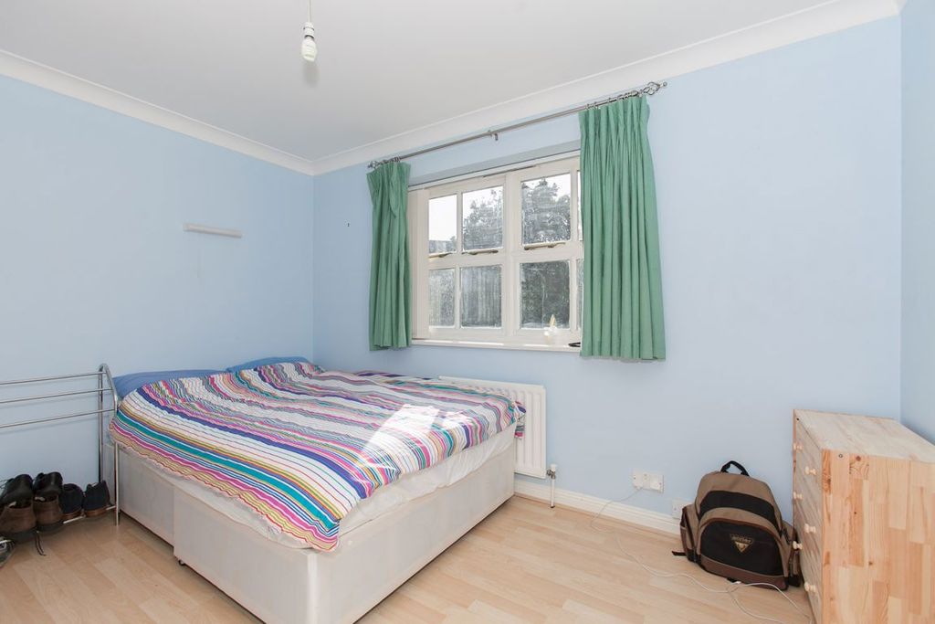 Property photo 3 of 4