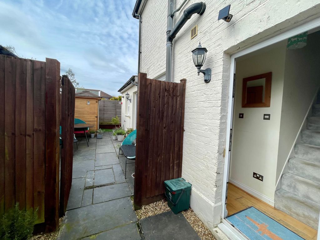 Property photo 3 of 18