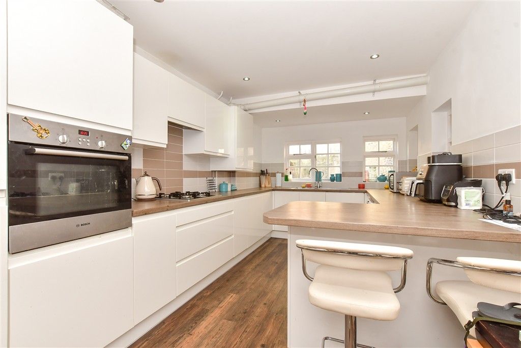 Property photo 2 of 15 Kitchen/ Breakfast Room