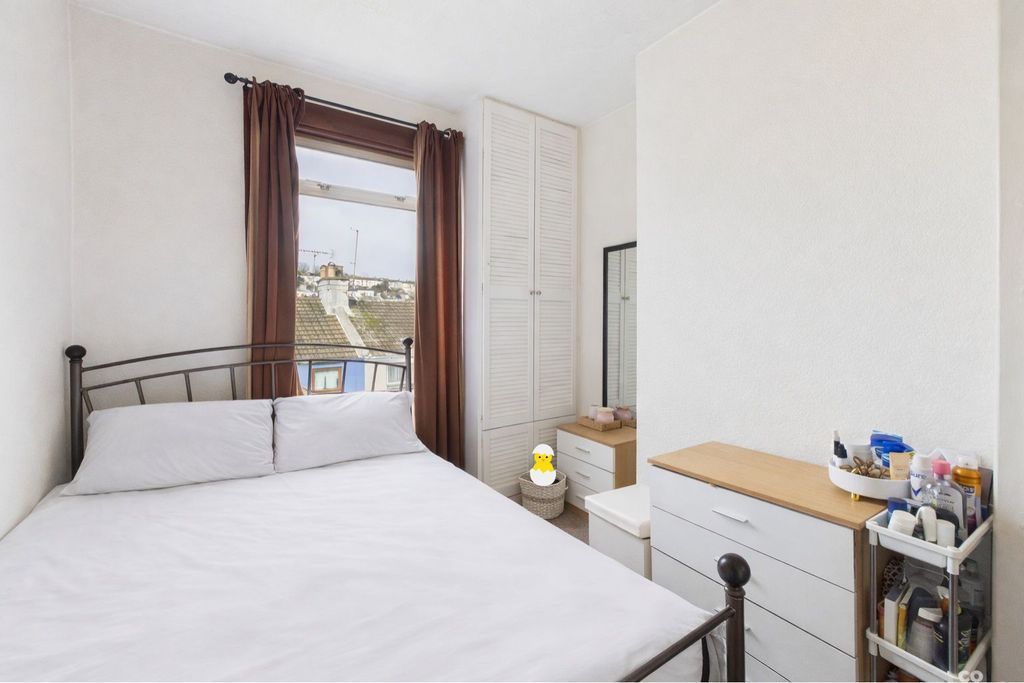 Property photo 2 of 12 Photo 13