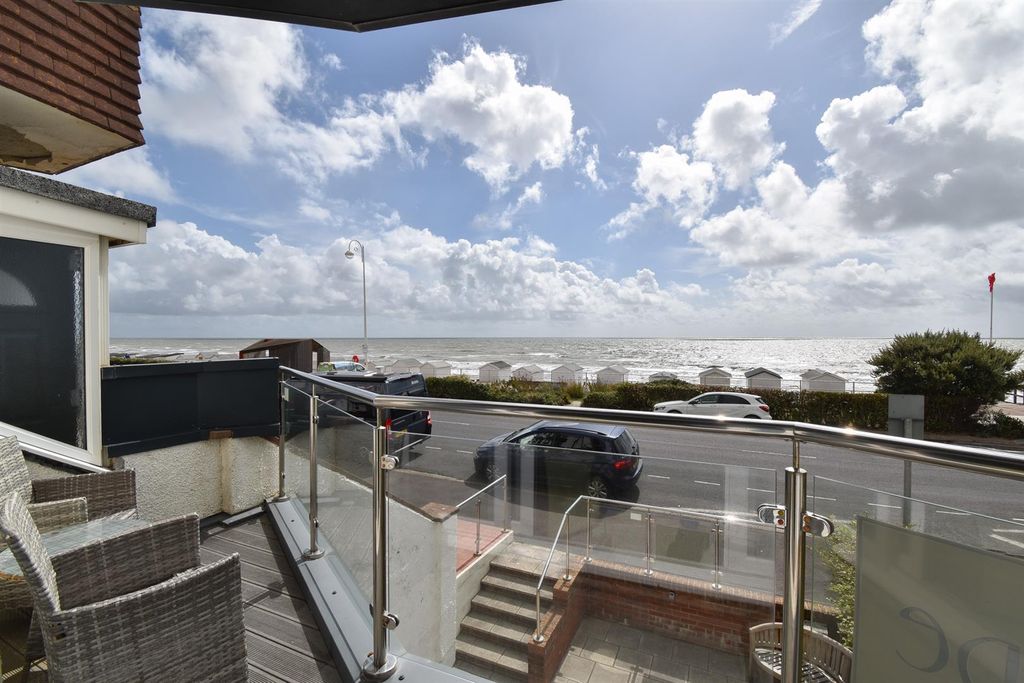Property photo 2 of 16 Balcony