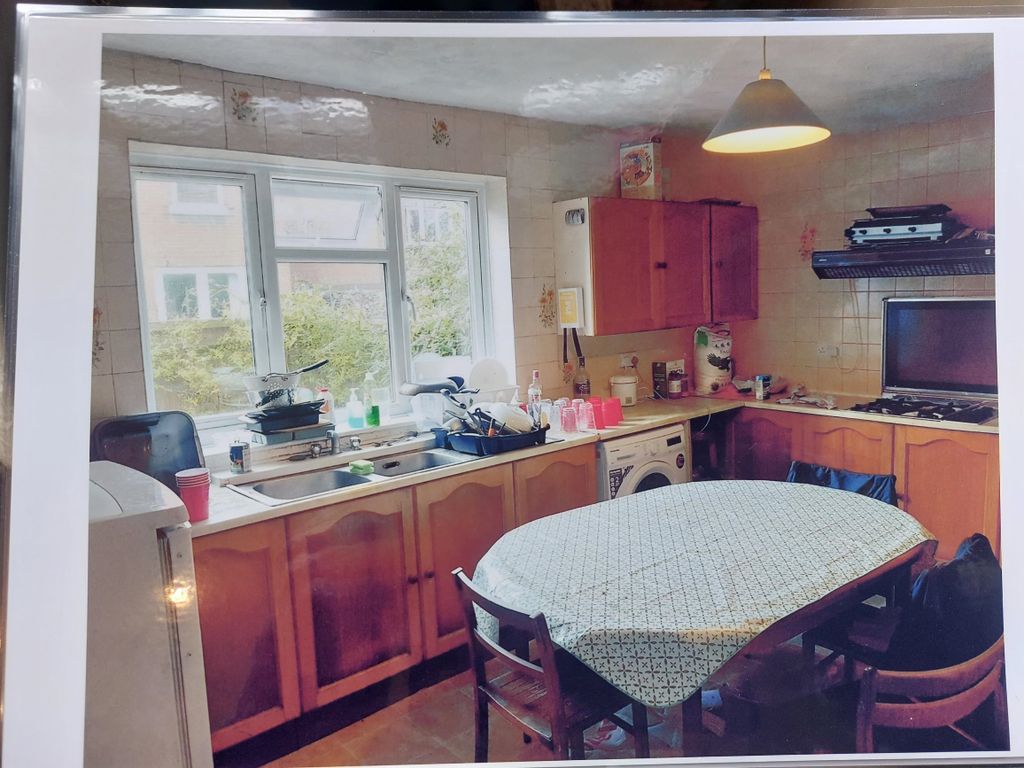 Property photo 2 of 2 Kitchen