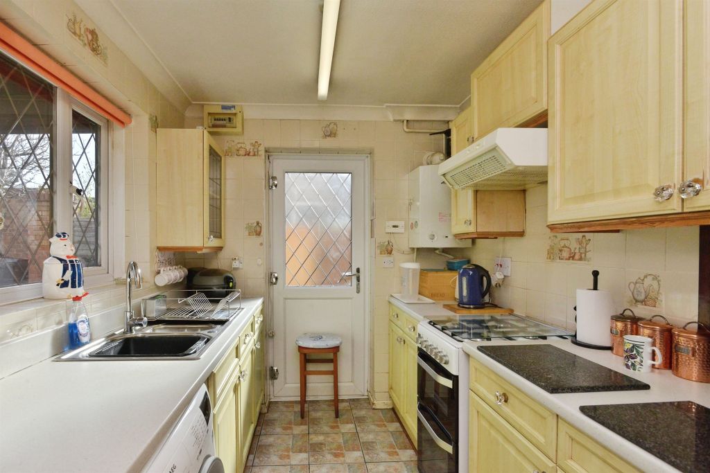 Property photo 2 of 20