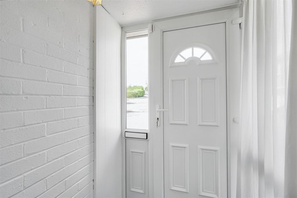 Property photo 3 of 27 Porch.Jpeg