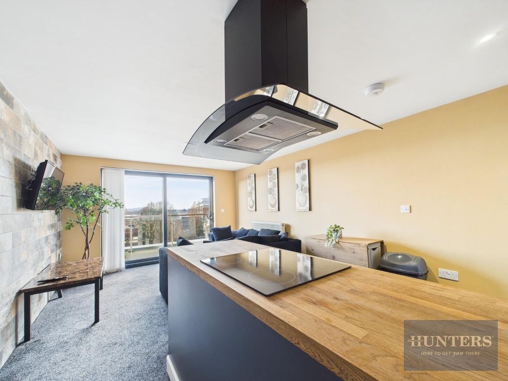 Property photo 1 of 13 Kitchen / Living Room