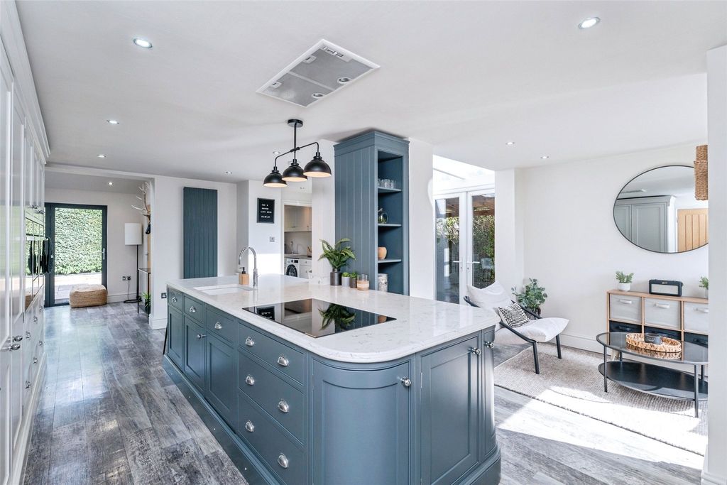 Property photo 2 of 32 Picture No. 47