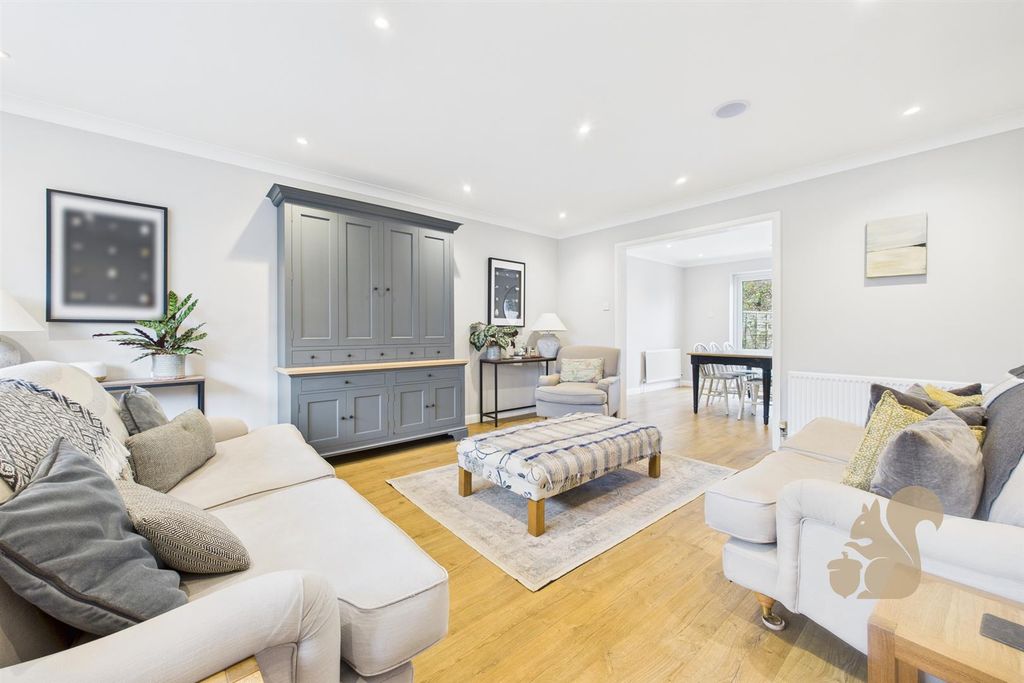 Property photo 3 of 23 Cam01254G0-Pr0368-Still008.Jpg