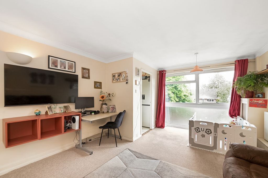 Property photo 2 of 11