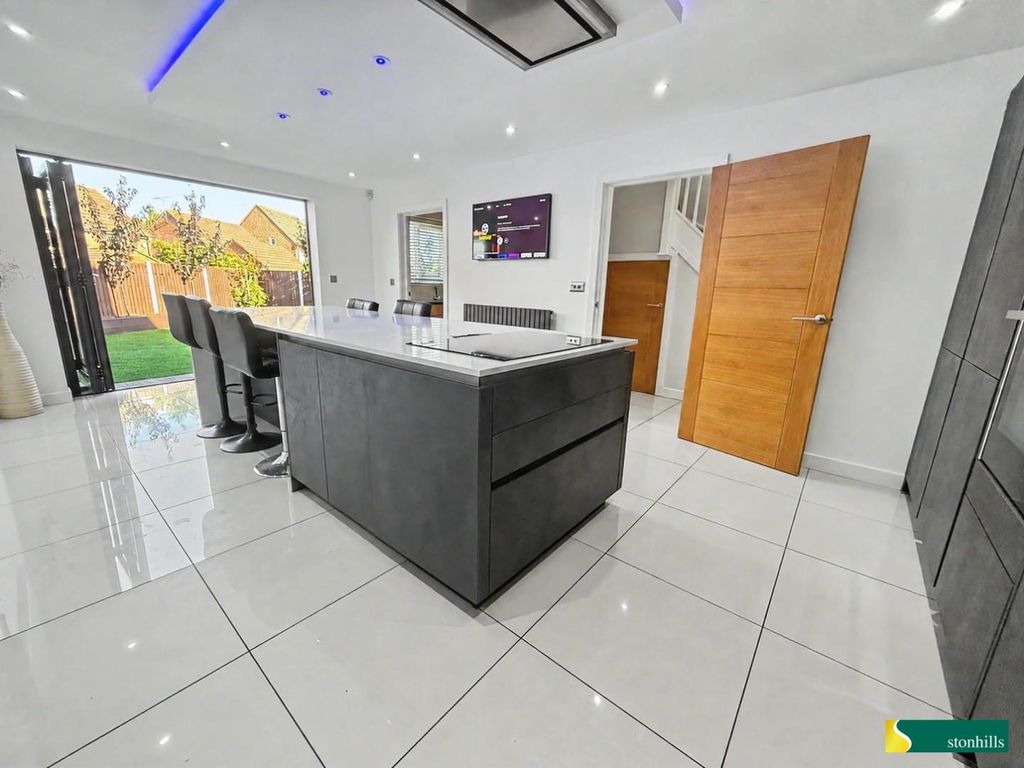 Property photo 3 of 24 12.Jpg