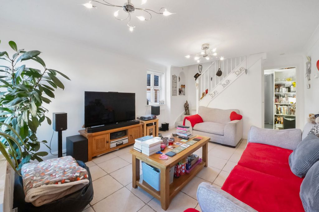 Property photo 3 of 11