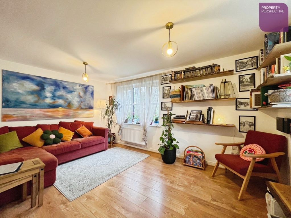 Property photo 2 of 18 Living Room