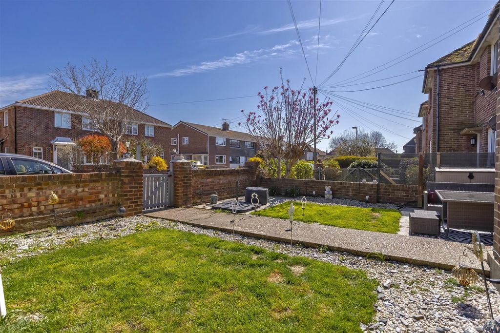 Property photo 2 of 11 For Sale By Aspire Residential | Southview Gardens