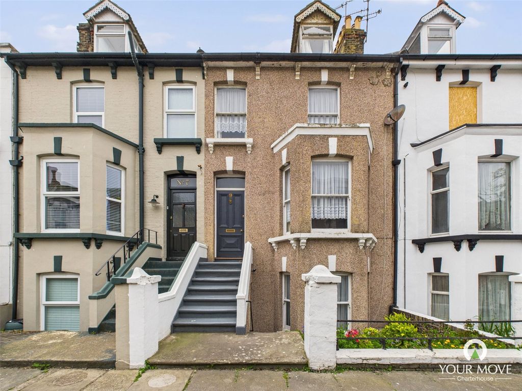 Property photo 1 of 19 Picture No. 12
