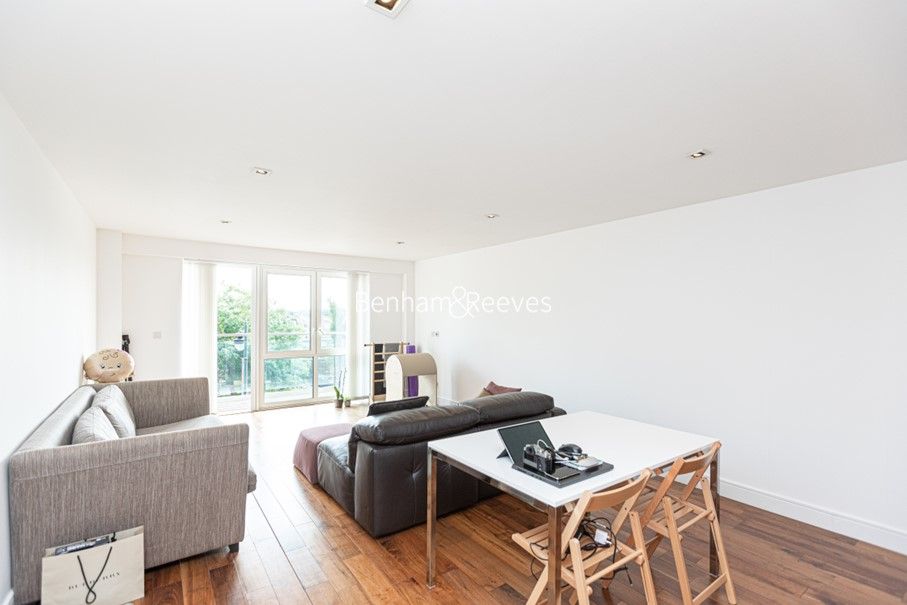 Property photo 3 of 18