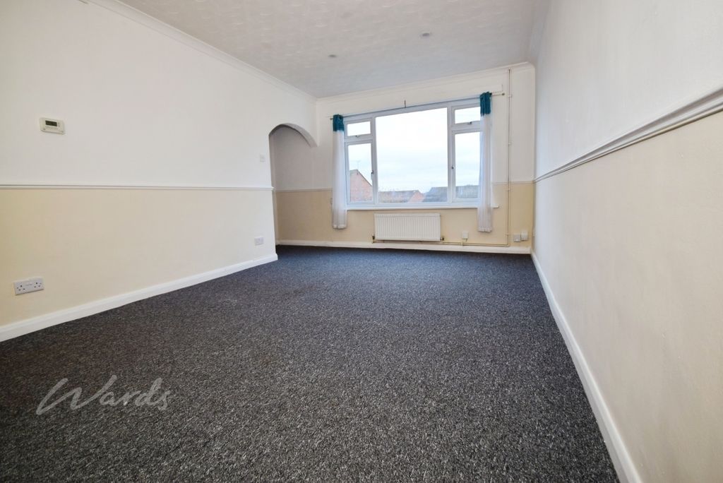 Property photo 3 of 6 Scott Lounge