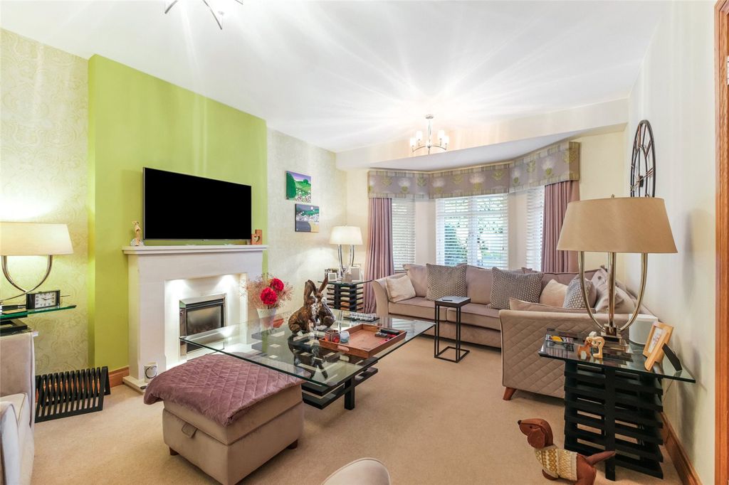 Property photo 3 of 27 Picture No. 17