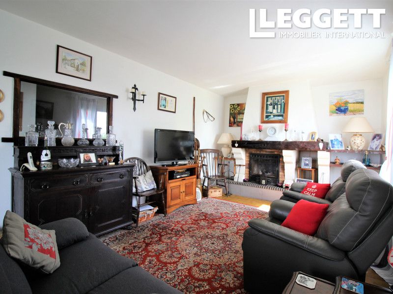 Property photo 3 of 10