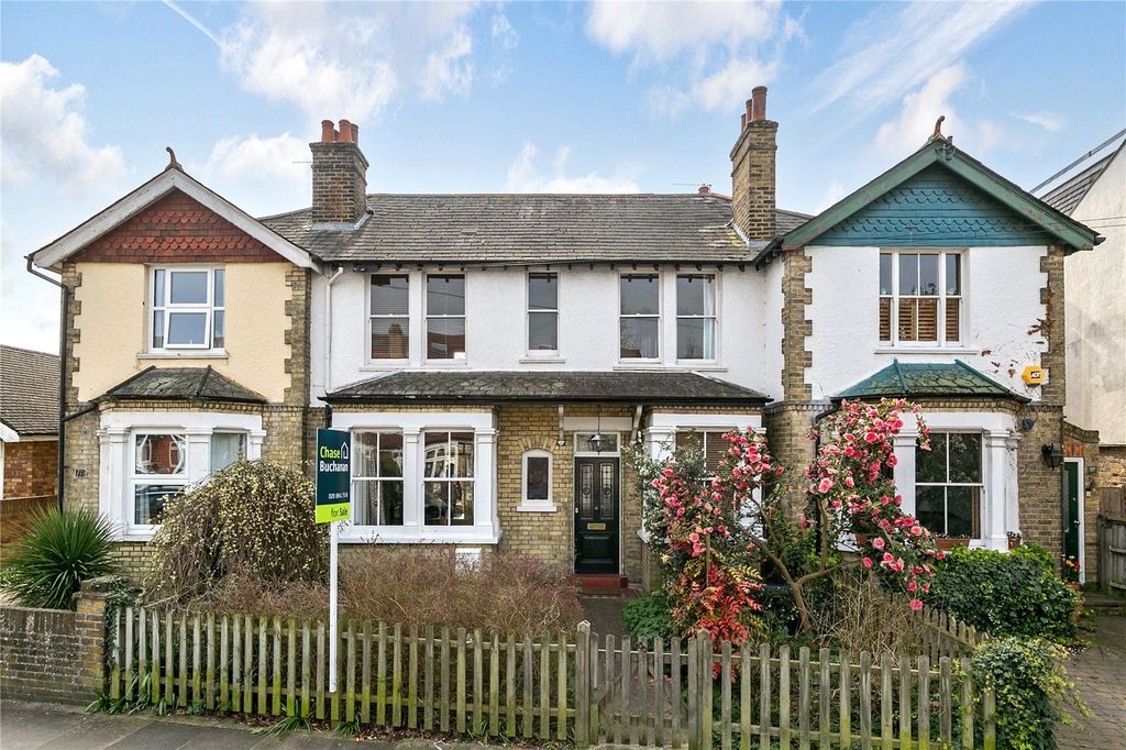 Property photo 1 of 17 Picture No. 02