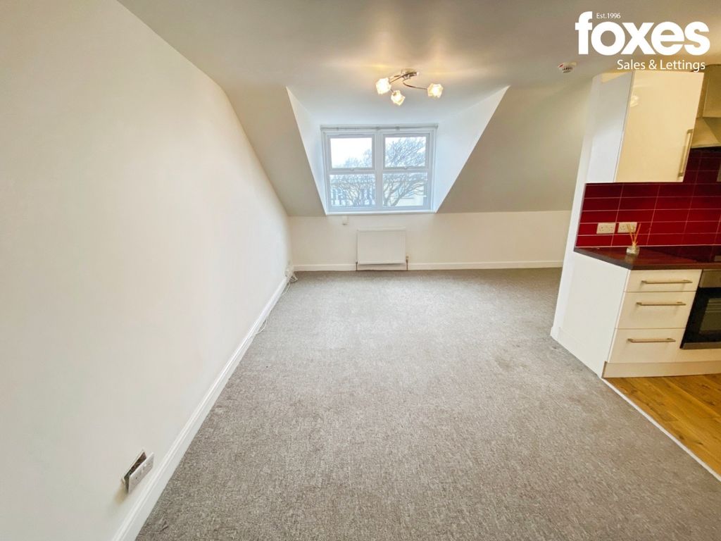 Property photo 3 of 9 4677254