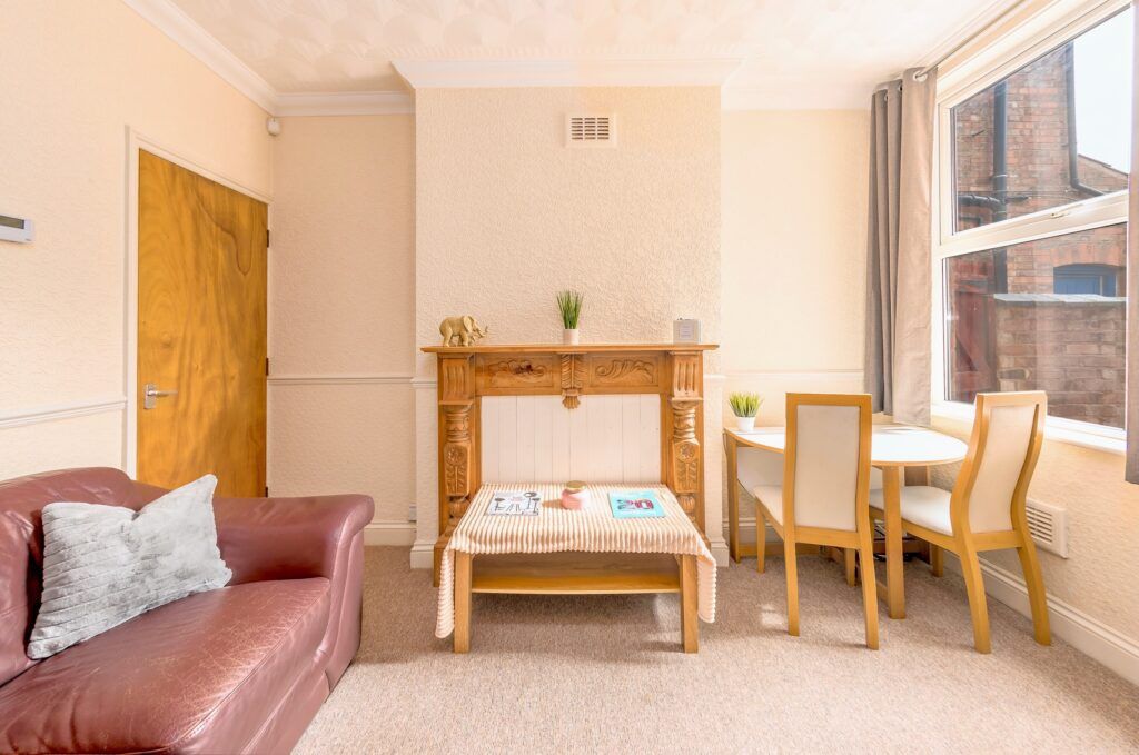 Property photo 3 of 18