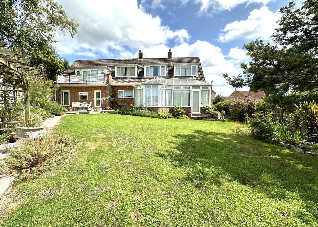 Property photo 2 of 24