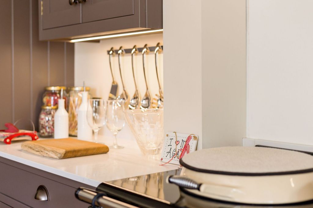 Property photo 3 of 21