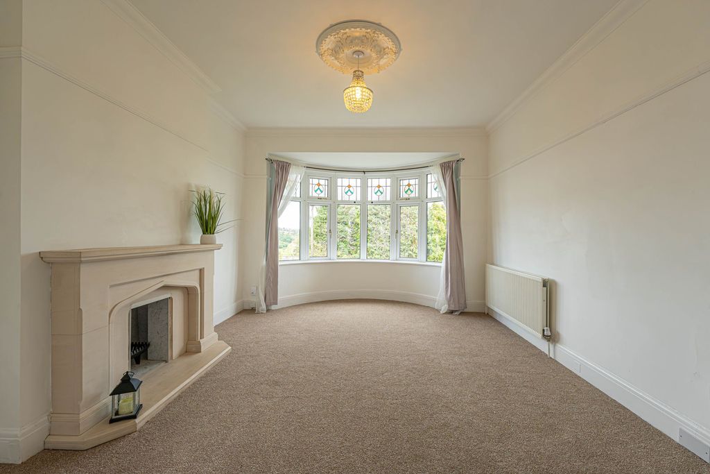 Property photo 3 of 47