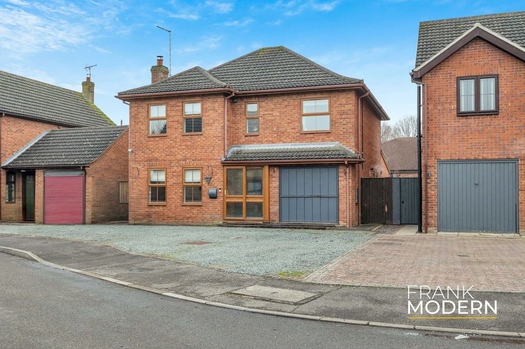 Property photo 1 of 40 Front