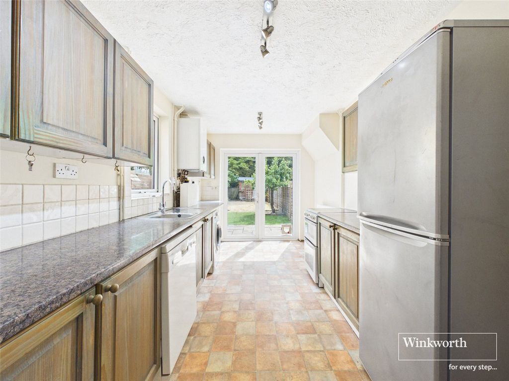 Property photo 2 of 11 Picture No. 14