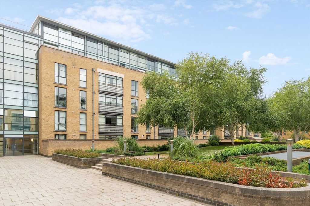 Property photo 1 of 6