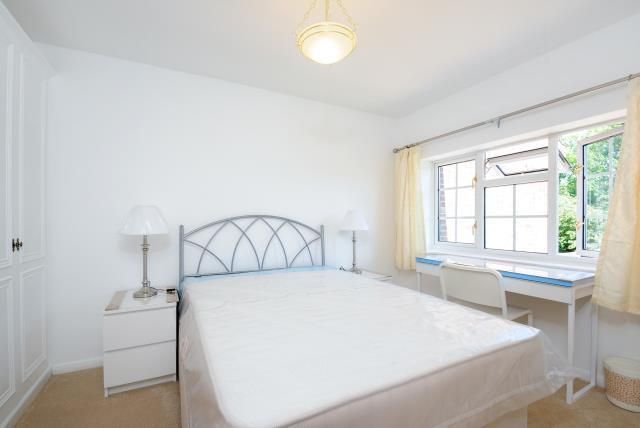 Property photo 3 of 10 Master Bedroom