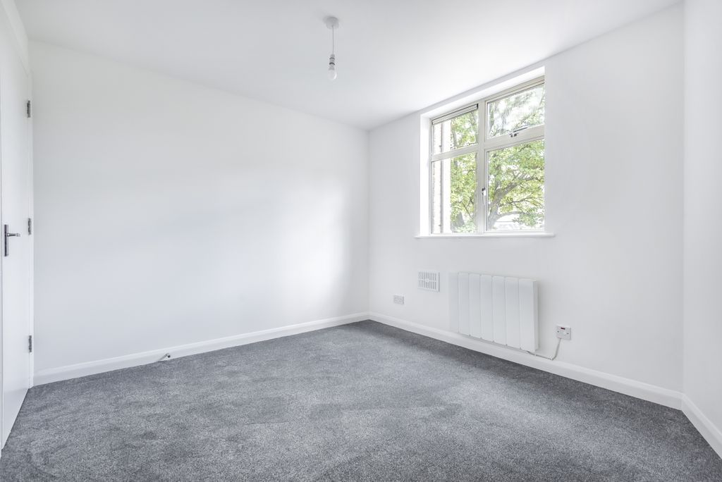 Property photo 1 of 7 488100 (4)