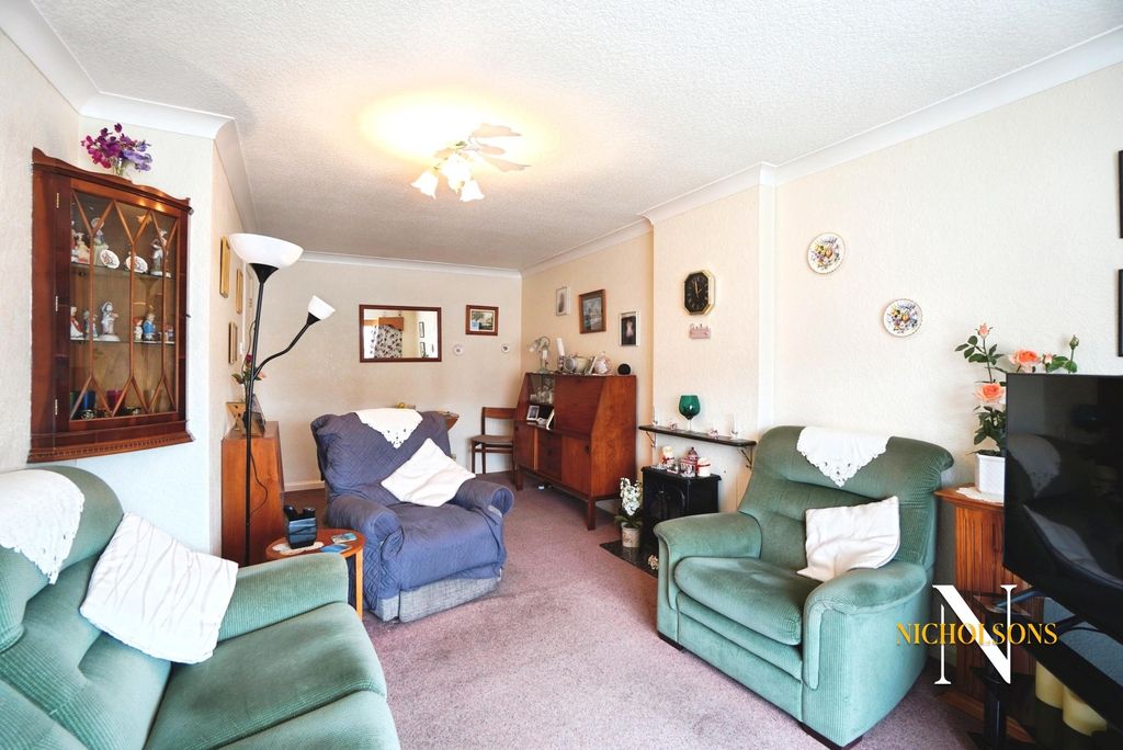 Property photo 3 of 14 4404014