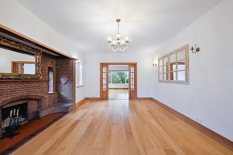 Property photo 3 of 18 Drawing Room