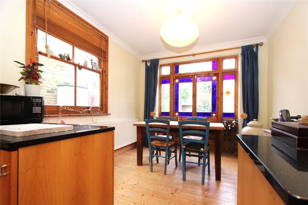 Property photo 3 of 11 Picture No. 16