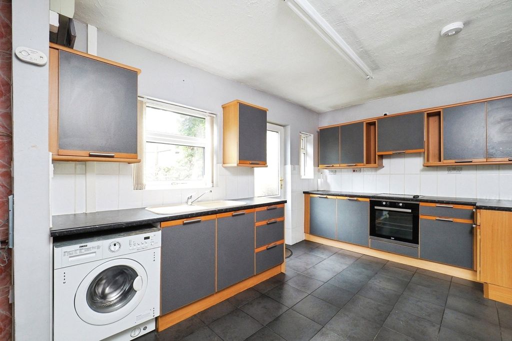 Property photo 2 of 15 Photo