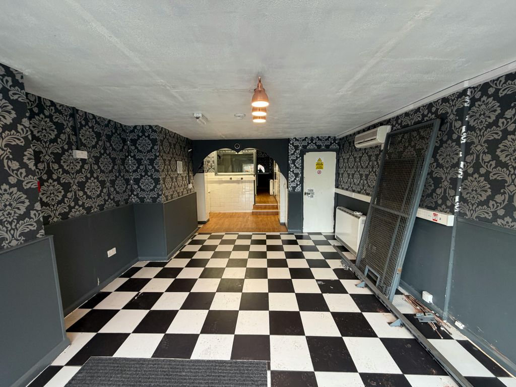 Property photo 3 of 9 P3.Jpeg