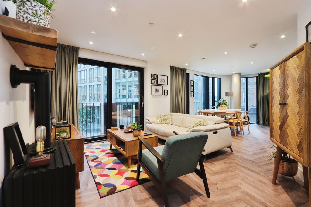 Property photo 1 of 13 Living Kitchen