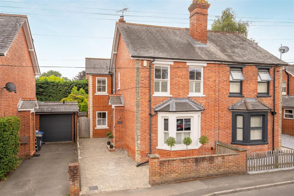 Property photo 1 of 12
