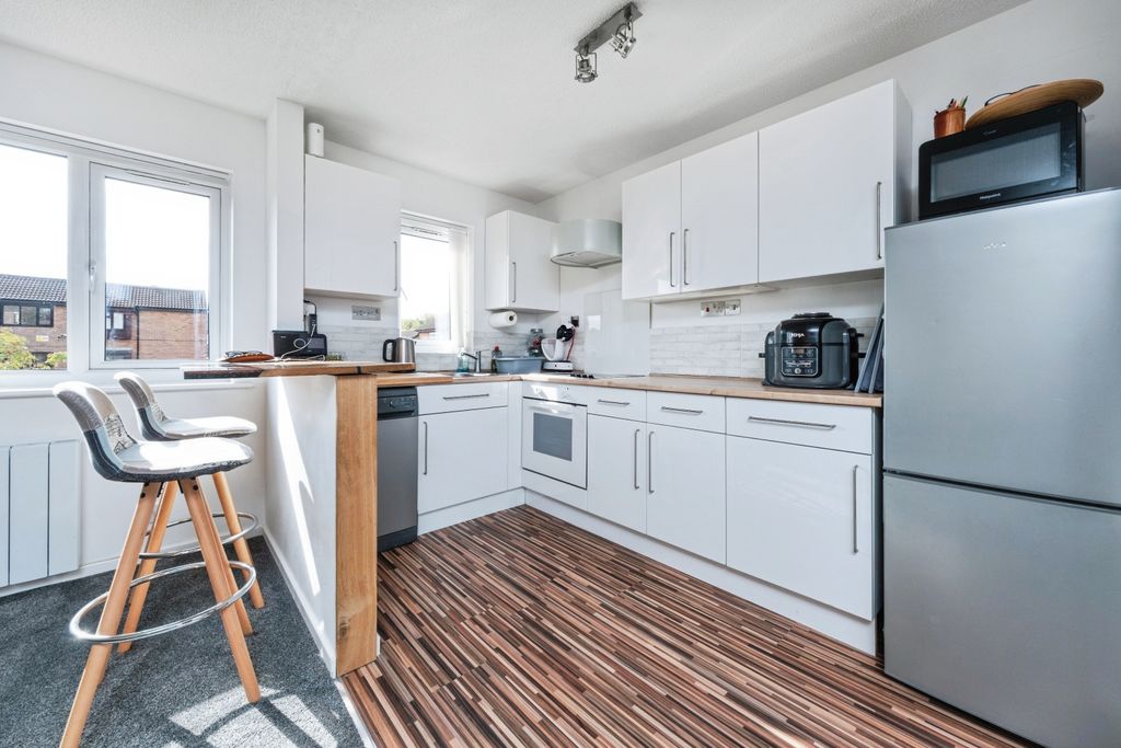 Property photo 3 of 15