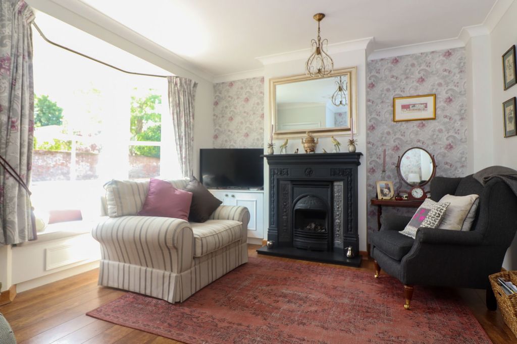 Property photo 2 of 15