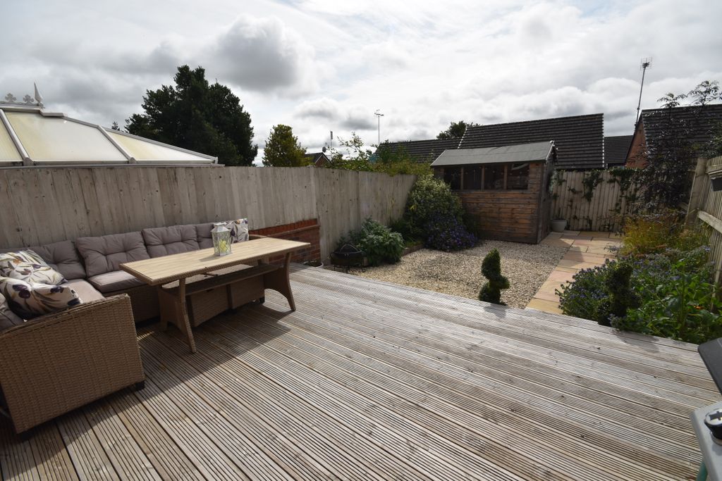 Property photo 2 of 15 Garden