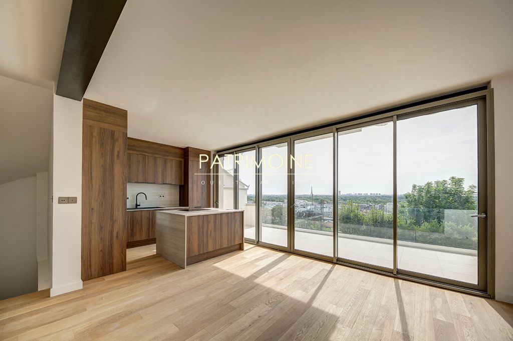 Property photo 1 of 18 House In Suresnes, 7 Rooms, 210 m2