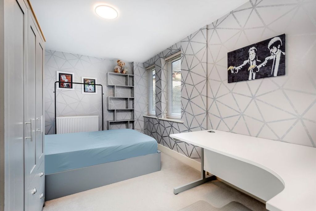 Property photo 3 of 7